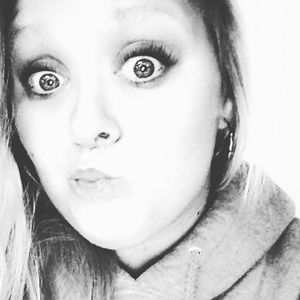 Meet your Posher, Shandleighia